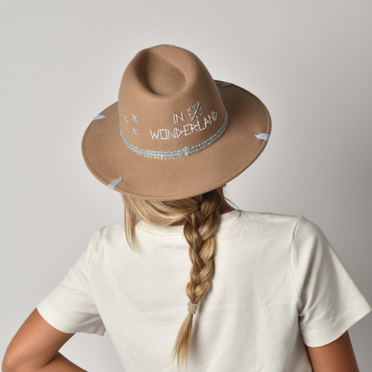 IN WONDERLAND - Beige