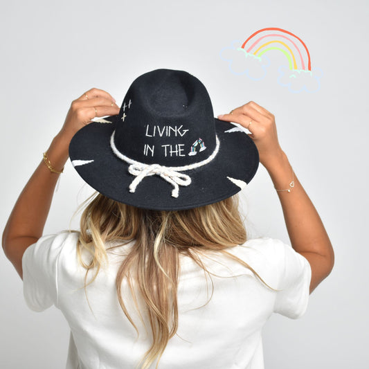 LIVING IN THE RAINBOW - Blu